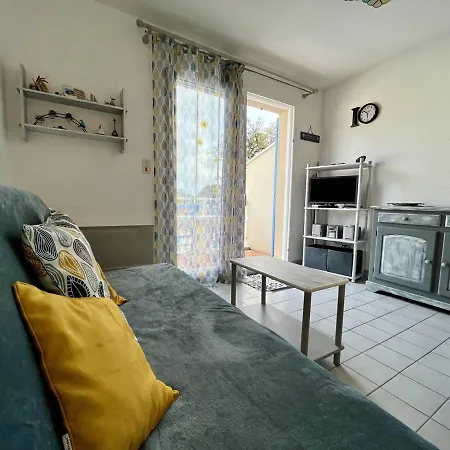 Agreable Appartement 1 Chambre Proche Plage Avec Parking A Oleron - Fr-1-246A-189 Apartment Saint-Georges-d'Oleron